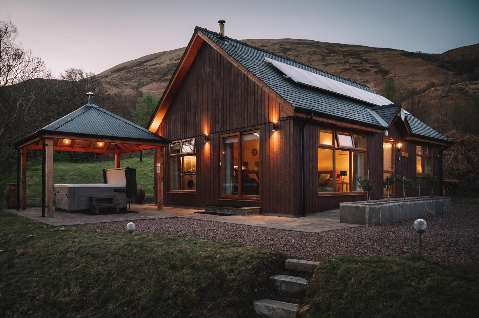 Inverskilavulin Estate Lodges Fort William Esterno foto